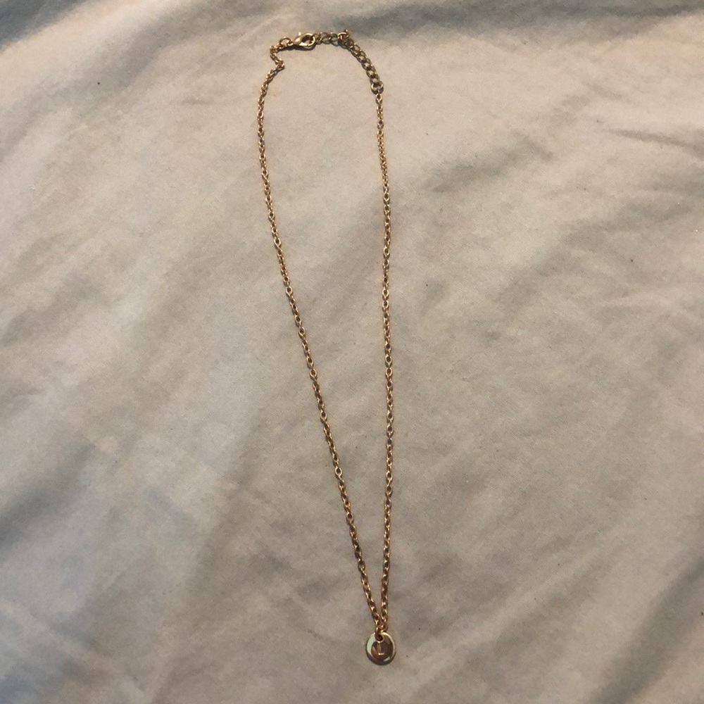 NWOT letter “L” necklace